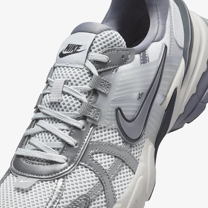 Кроссовки женские Nike V2K Run Pure Platinum/Wolf Grey